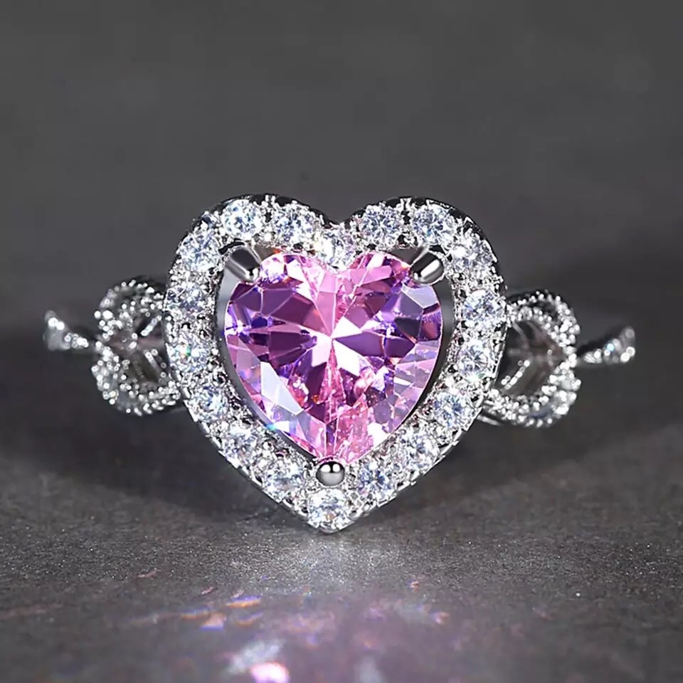 Gorgeous Sweetheart Ring